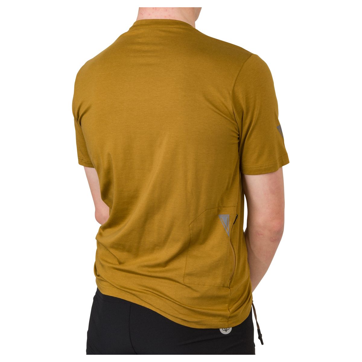Performance T-shirt Venture fit example